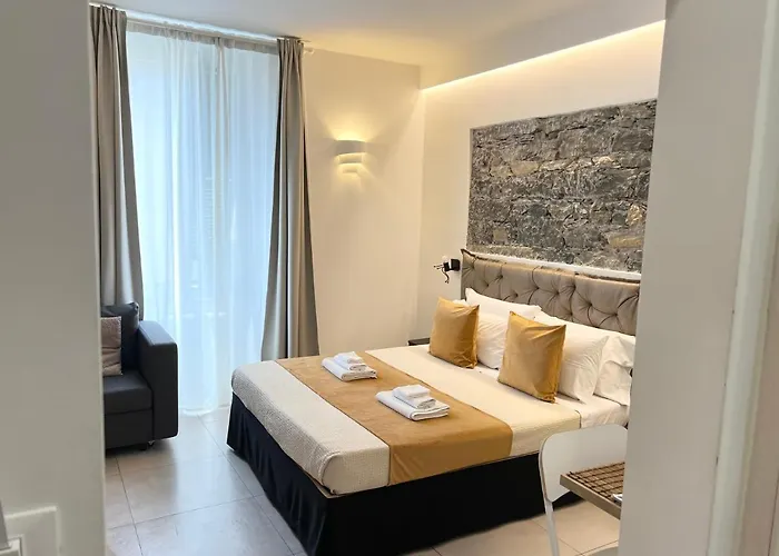 Sunset Rooms